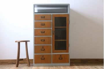 アンティーク家具　7杯引き出し付き!和製アンティークのペイント収納棚(戸棚)