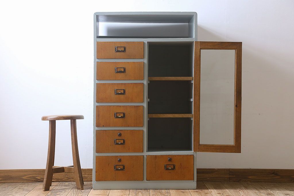 アンティーク家具　7杯引き出し付き!和製アンティークのペイント収納棚(戸棚)