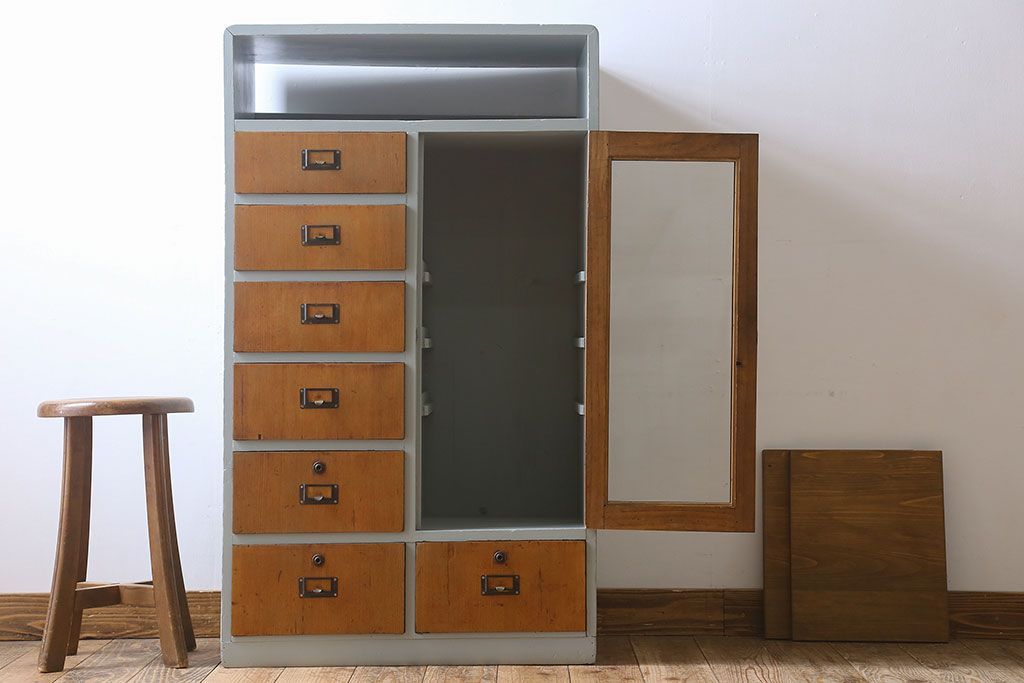 アンティーク家具　7杯引き出し付き!和製アンティークのペイント収納棚(戸棚)