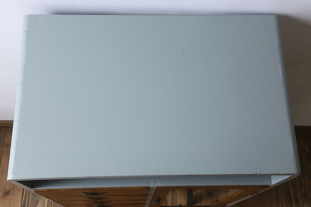 アンティーク家具　7杯引き出し付き!和製アンティークのペイント収納棚(戸棚)