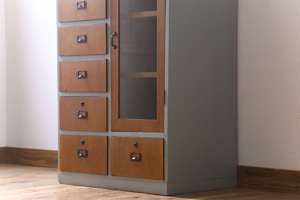 アンティーク家具　7杯引き出し付き!和製アンティークのペイント収納棚(戸棚)