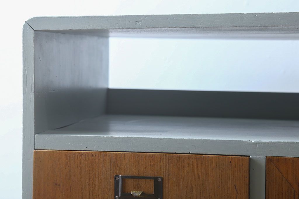 アンティーク家具　7杯引き出し付き!和製アンティークのペイント収納棚(戸棚)