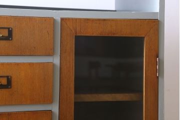 アンティーク家具　7杯引き出し付き!和製アンティークのペイント収納棚(戸棚)