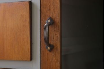 アンティーク家具　7杯引き出し付き!和製アンティークのペイント収納棚(戸棚)