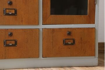 アンティーク家具　7杯引き出し付き!和製アンティークのペイント収納棚(戸棚)