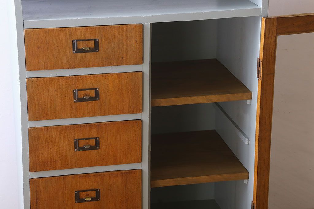 アンティーク家具　7杯引き出し付き!和製アンティークのペイント収納棚(戸棚)