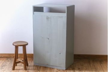 アンティーク家具　7杯引き出し付き!和製アンティークのペイント収納棚(戸棚)