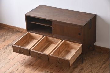アンティーク家具　総桐材製!シンプルな鉄脚付きローボード