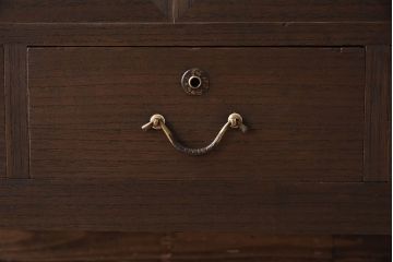アンティーク家具　総桐材製!シンプルな鉄脚付きローボード