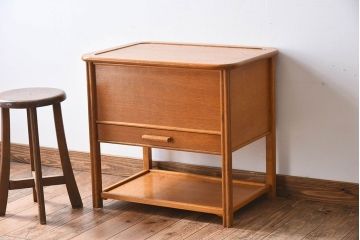 ヴィンテージ家具　イギリスビンテージ　オーク材製ソーイングテーブル(サイドテーブル)