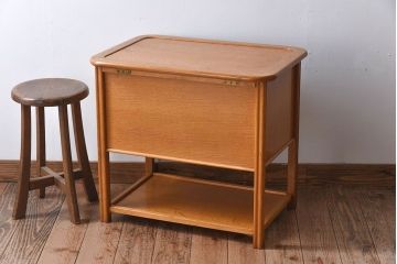 ヴィンテージ家具　イギリスビンテージ　オーク材製ソーイングテーブル(サイドテーブル)