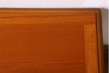 ヴィンテージ家具　 北欧ビンテージ　G-PLAN　チーク材・オーク材　お洒落なネストテーブル