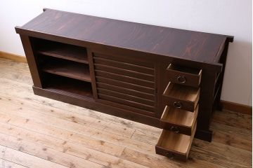 アンティーク家具　上品な和製アンティークの昇り引き出し付き水屋箪笥サイドボード　6尺