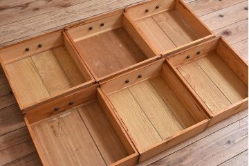 中古　手作り　シンプルな縦型小引き出し