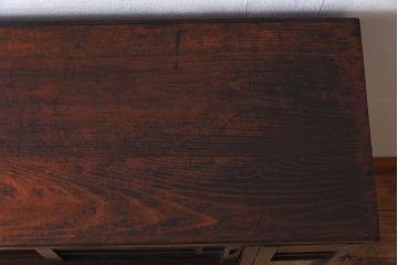 アンティーク家具　結霜ガラス入り!古い木製の収納棚(下駄箱)