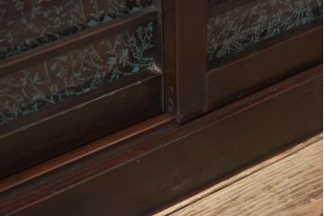 アンティーク家具　結霜ガラス入り!古い木製の収納棚(下駄箱)