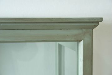 アンティーク家具　アンティーク　脚付き　縦型　上品なペイントガラスケース