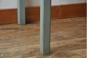 アンティーク家具　アンティーク　脚付き　縦型　上品なペイントガラスケース