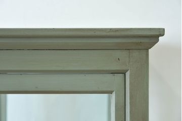 アンティーク家具　アンティーク　脚付き　縦型　上品なペイントガラスケース