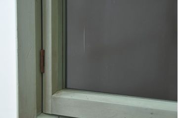 アンティーク家具　アンティーク　脚付き　縦型　上品なペイントガラスケース