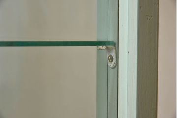 アンティーク家具　アンティーク　脚付き　縦型　上品なペイントガラスケース