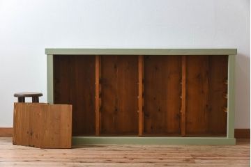 アンティーク家具　アンティークペイント　4枚引き戸　モールガラス戸のおしゃれなローボード