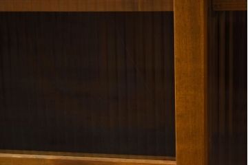 アンティーク家具　アンティークペイント　4枚引き戸　モールガラス戸のおしゃれなローボード