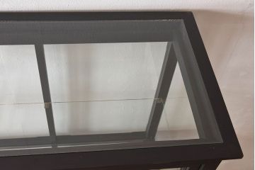 アンティーク家具　アンティーク　脚付き　縦型　上品なペイントガラスケース(2)