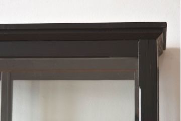 アンティーク家具　アンティーク　脚付き　縦型　上品なペイントガラスケース(2)