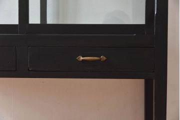 アンティーク家具　アンティーク　脚付き　縦型　上品なペイントガラスケース(2)