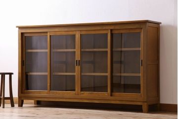 レトロ家具　昭和レトロ　脚付き!古い木製のサイドボード(収納棚)