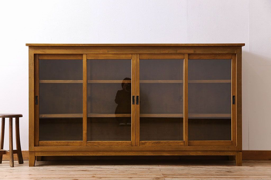 レトロ家具　昭和レトロ　脚付き!古い木製のサイドボード(収納棚)