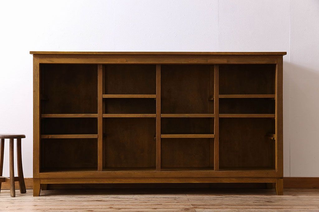 レトロ家具　昭和レトロ　脚付き!古い木製のサイドボード(収納棚)