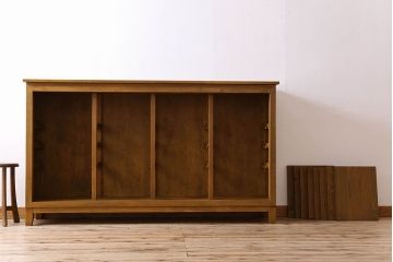 レトロ家具　昭和レトロ　脚付き!古い木製のサイドボード(収納棚)
