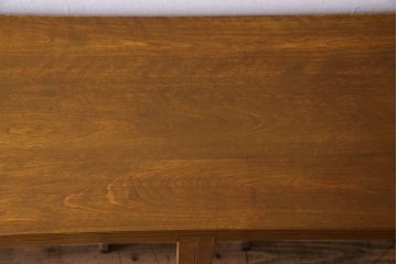 レトロ家具　昭和レトロ　脚付き!古い木製のサイドボード(収納棚)