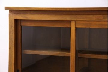 レトロ家具　昭和レトロ　脚付き!古い木製のサイドボード(収納棚)