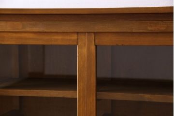 レトロ家具　昭和レトロ　脚付き!古い木製のサイドボード(収納棚)