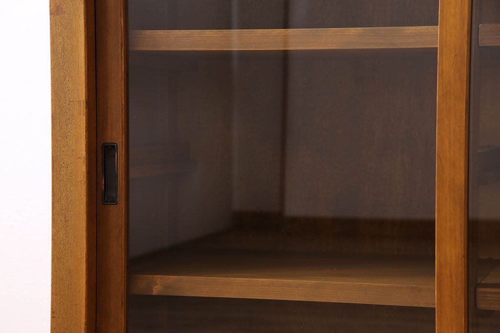 レトロ家具　昭和レトロ　脚付き!古い木製のサイドボード(収納棚)