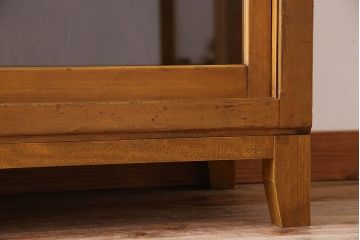 レトロ家具　昭和レトロ　脚付き!古い木製のサイドボード(収納棚)