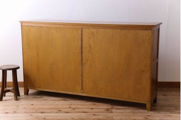 レトロ家具　昭和レトロ　脚付き!古い木製のサイドボード(収納棚)