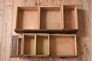 アンティーク家具　明治大正期　古民具・骨董　前面檜材　かくし付き!関西帳場箪笥(1)