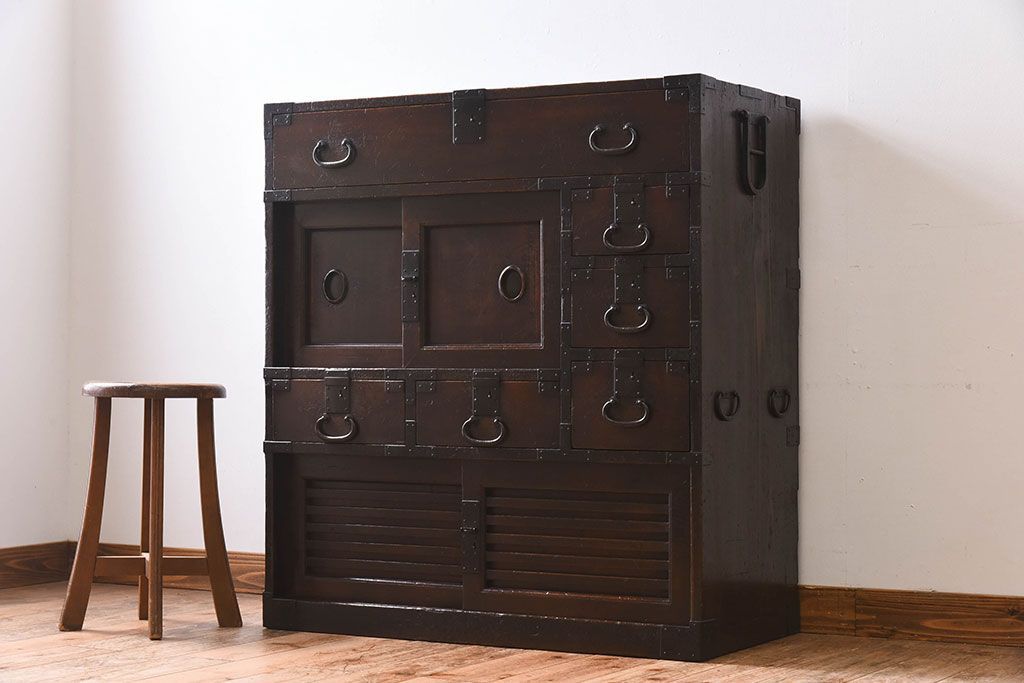 アンティーク家具　明治大正期　古民具・骨董　前面檜材　かくし付き!関西帳場箪笥(2)