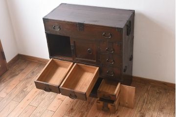 アンティーク家具　明治大正期　古民具・骨董　前面檜材　かくし付き!関西帳場箪笥(2)