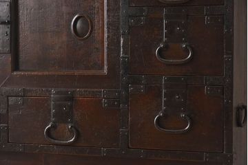 アンティーク家具　明治大正期　古民具・骨董　前面檜材　かくし付き!関西帳場箪笥(2)