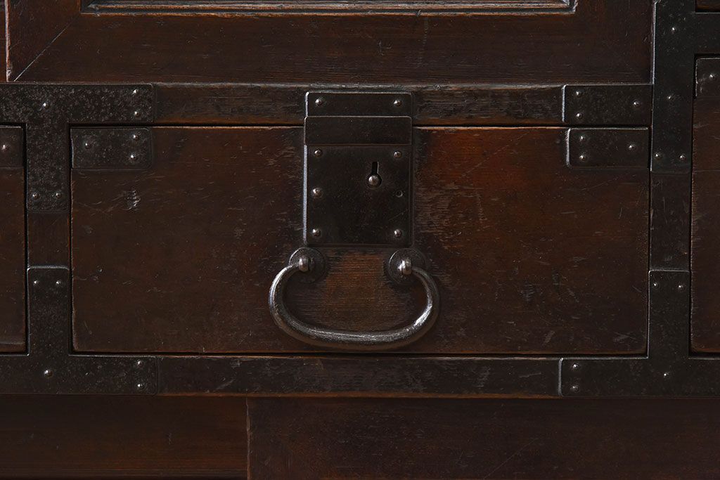 アンティーク家具　明治大正期　古民具・骨董　前面檜材　かくし付き!関西帳場箪笥(2)