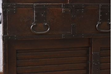 アンティーク家具　明治大正期　古民具・骨董　前面檜材　かくし付き!関西帳場箪笥(2)