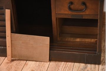 アンティーク家具　明治大正期　古民具・骨董　前面檜材　かくし付き!関西帳場箪笥(2)