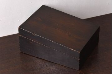 アンティーク雑貨　古民具・骨董　明治大正期　古い木製の台形型小物収納箱