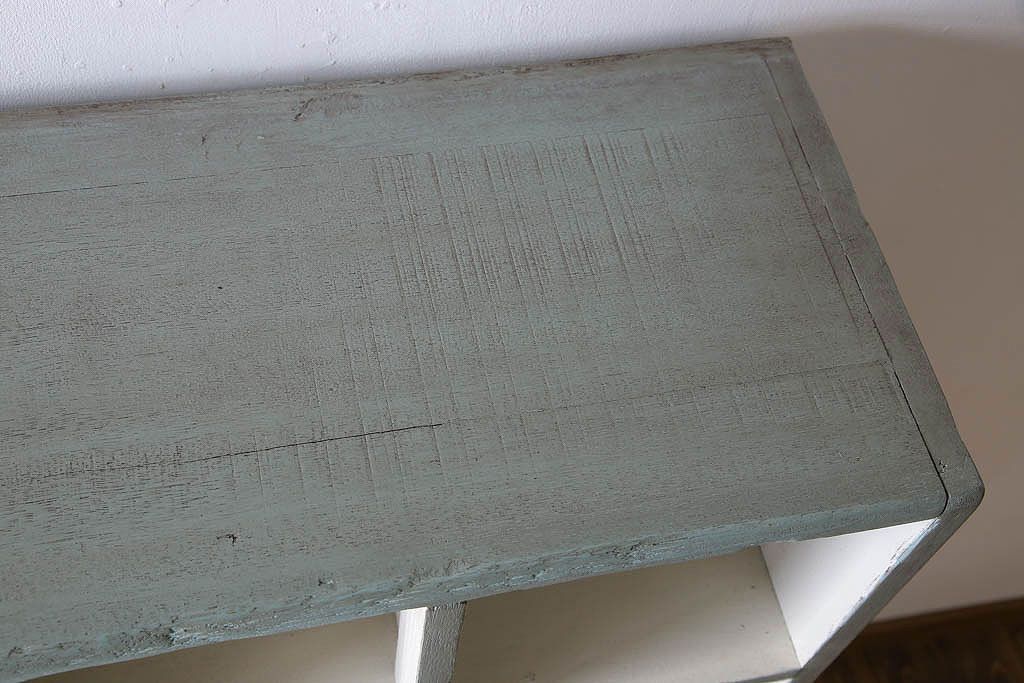 レトロ家具　縦型　アンティークペイント　シンプルでレトロな脚付きマス目棚(収納棚、飾り棚)