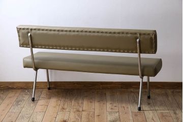 レトロ家具　ビンテージ　1970年　レトロなアイアンレッグベンチソファ(2)